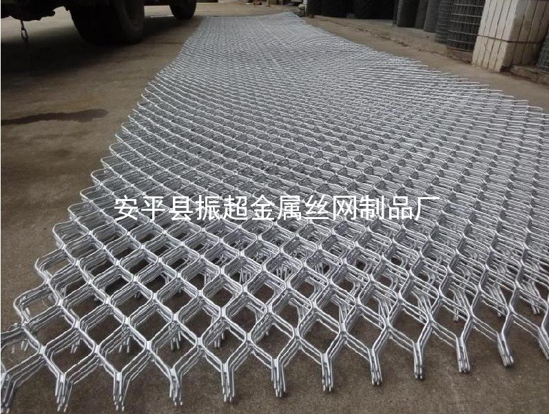 美格網片-安平縣振超金屬絲網制品廠www.xinlongdianzi.com.cn